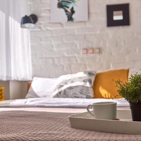 Яскраві Апартаменти √ Wi-Fi √ Кава √ 2Хв П.Олександрія Bila Tserkva Exterior foto
